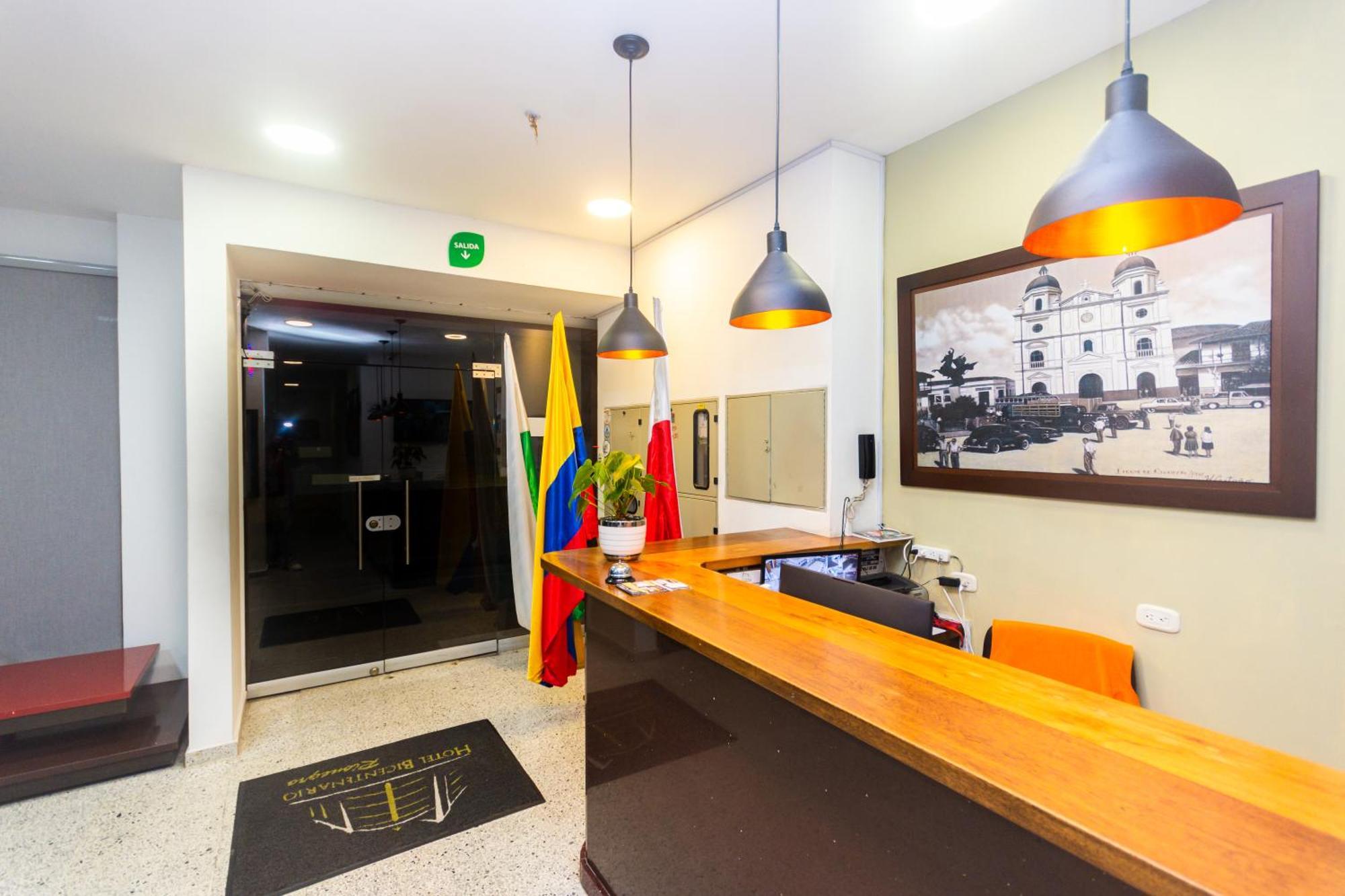 Hotel Bicentenario ริโอเนโกร ภายนอก รูปภาพ